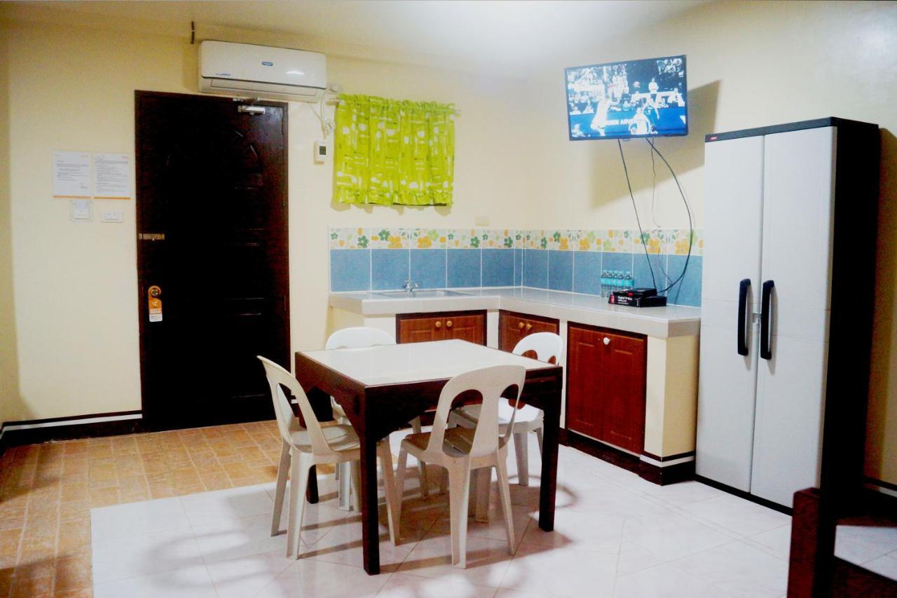 B&J Guesthouse And Tours Tagbilaran City Ngoại thất bức ảnh