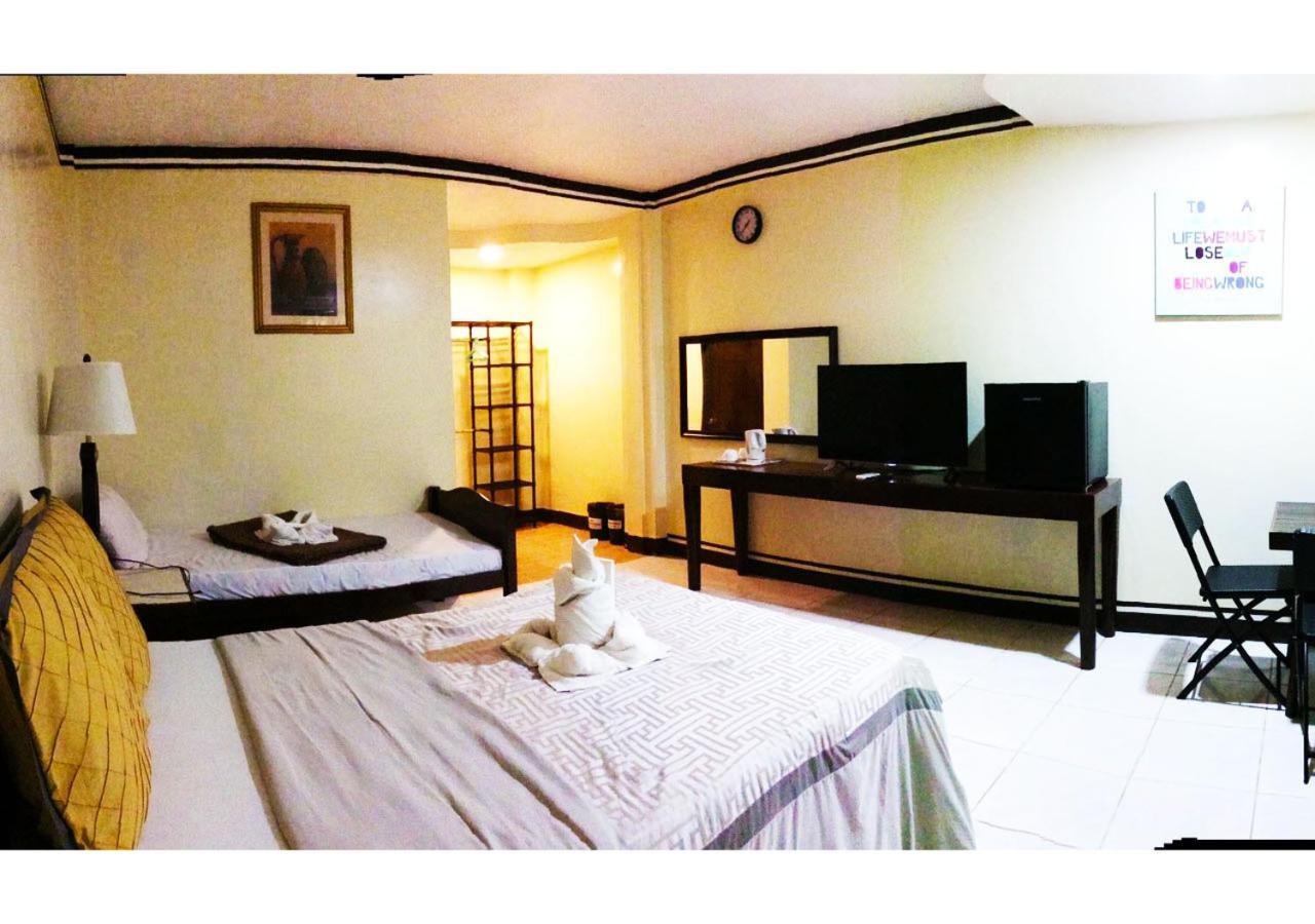 B&J Guesthouse And Tours Tagbilaran City Ngoại thất bức ảnh