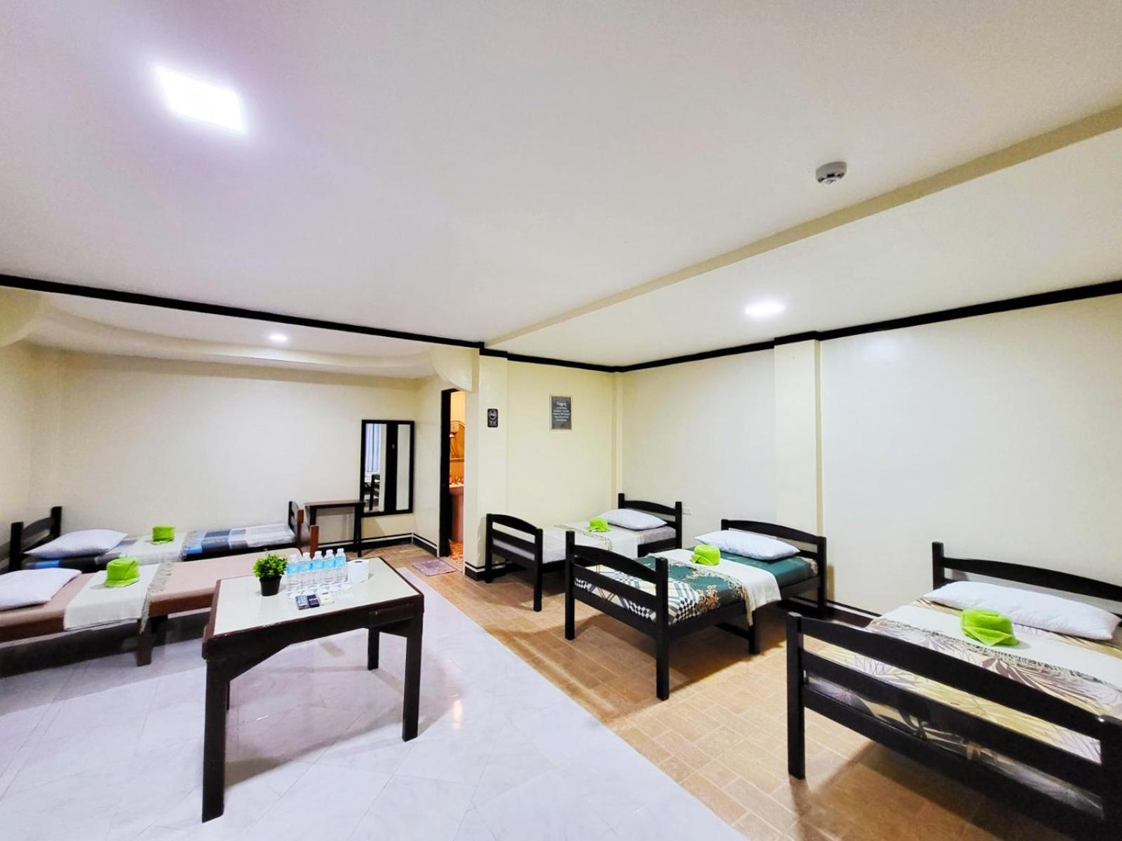 B&J Guesthouse And Tours Tagbilaran City Ngoại thất bức ảnh