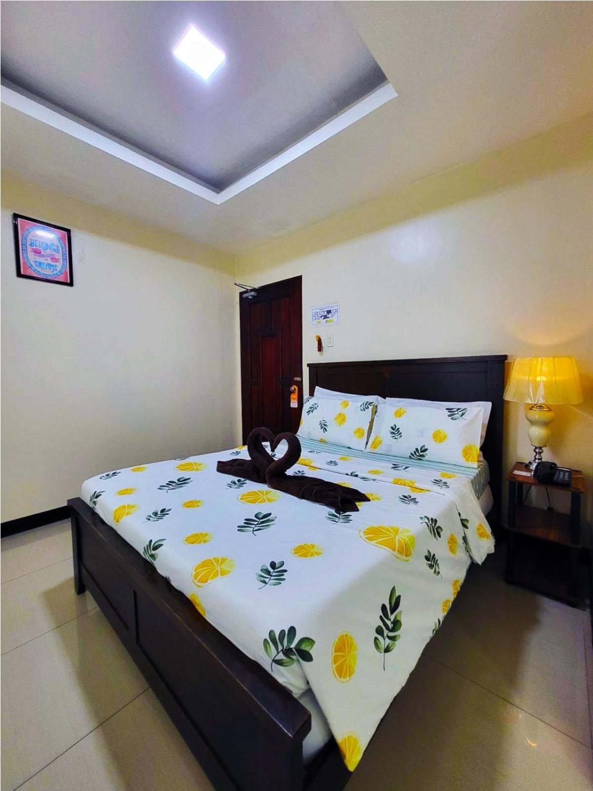 B&J Guesthouse And Tours Tagbilaran City Ngoại thất bức ảnh